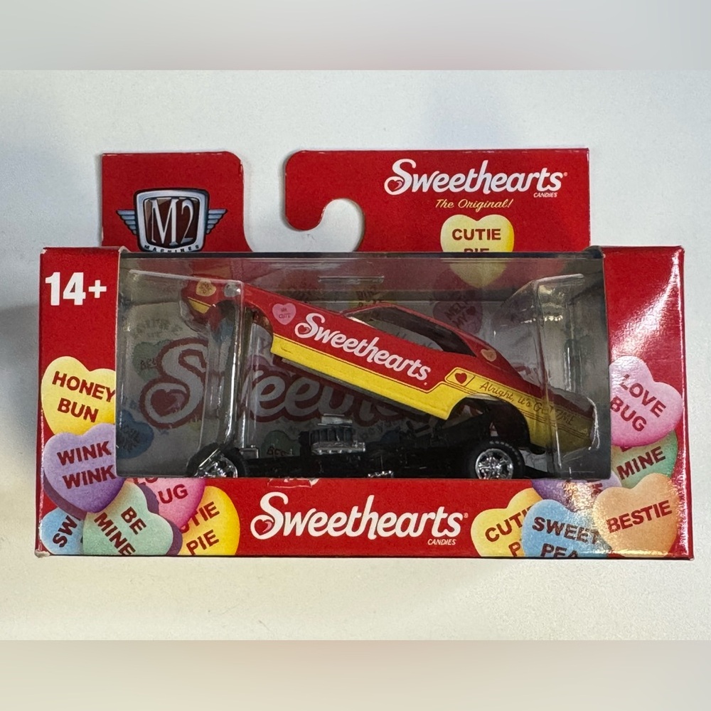 M2 Machines SWEETHEARTS CANDIES 1971 DODGE CHALLENGER FUNNY CAR